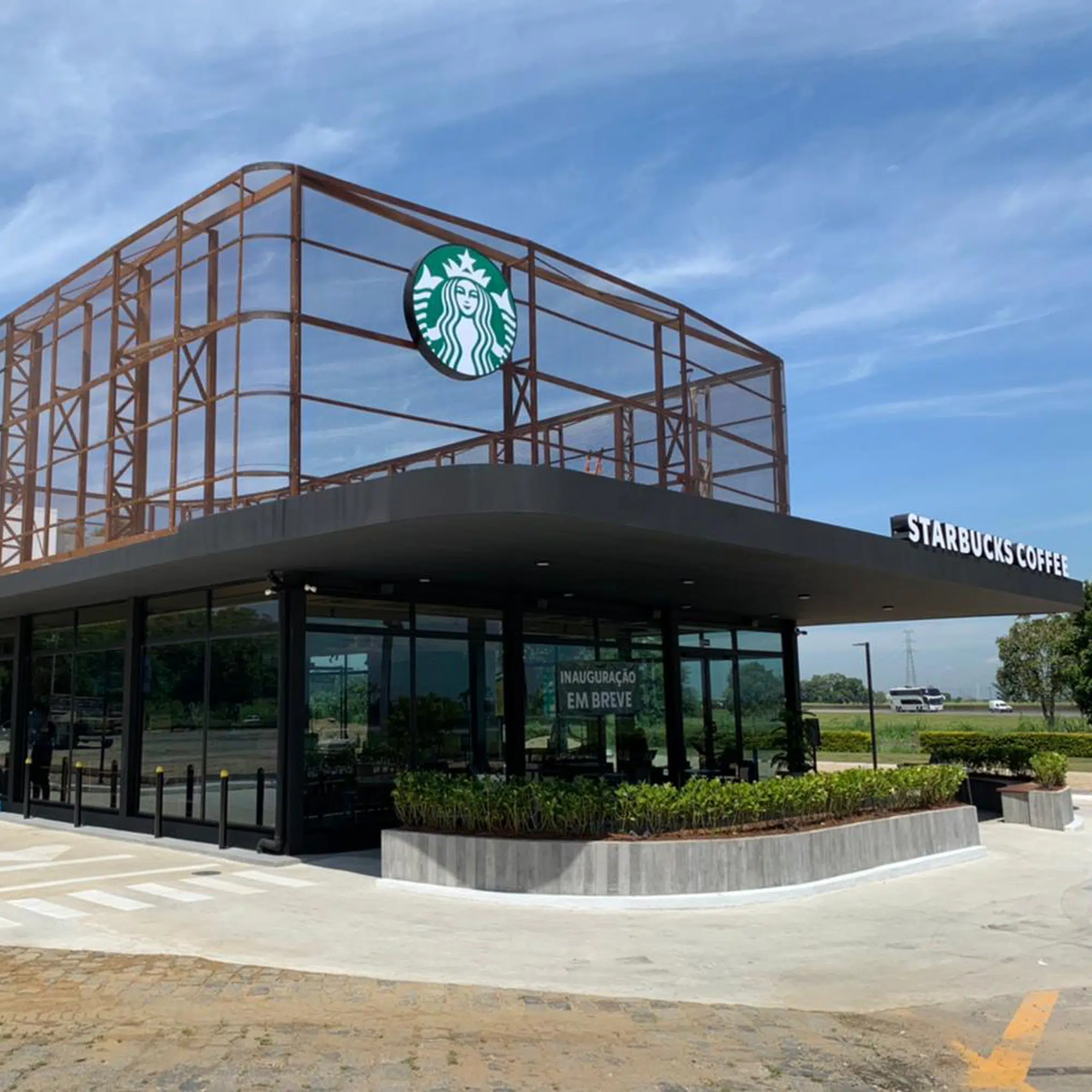 fachada starbucks roseira concreto abstrato